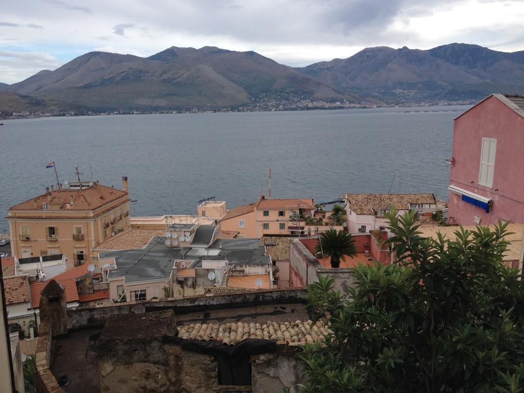 جنوى Bed & Breakfast Castello Aragonese المظهر الخارجي الصورة
