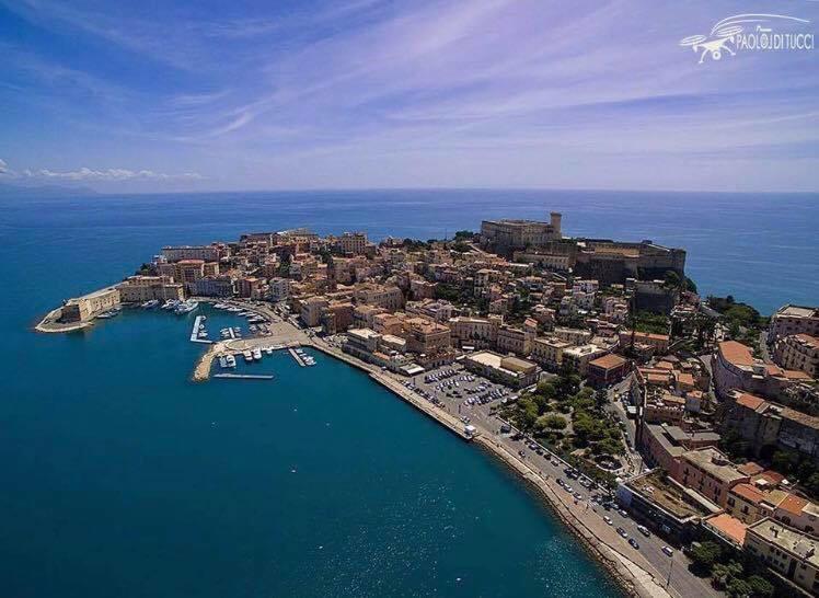 جنوى Bed & Breakfast Castello Aragonese المظهر الخارجي الصورة